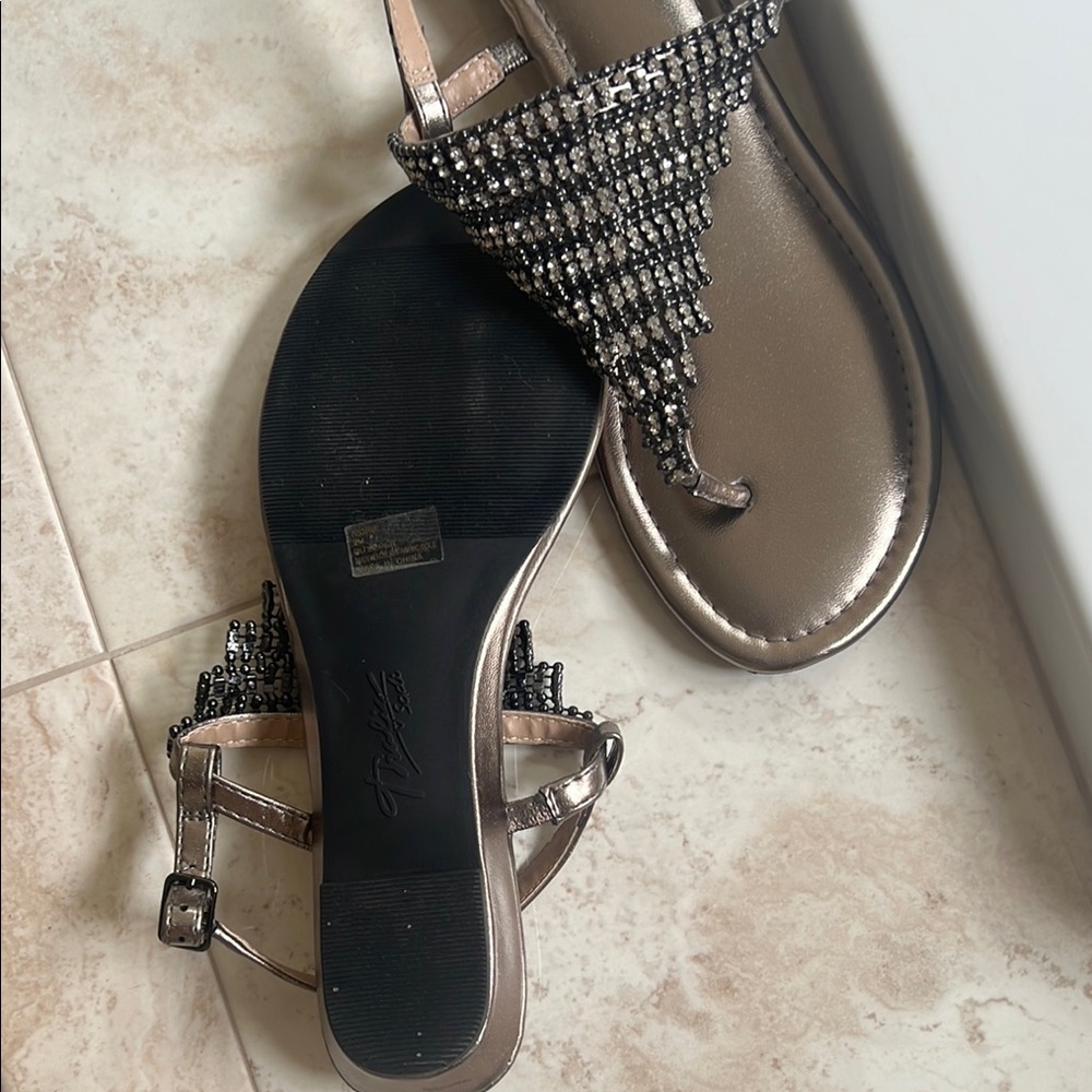 Thalia Sodi Black and Silver Sandals with T-Strap Design
